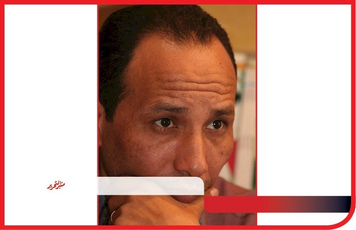 التحديق فى السُّرَّةِ..قصيدة للشاعر مصطفى عبادة