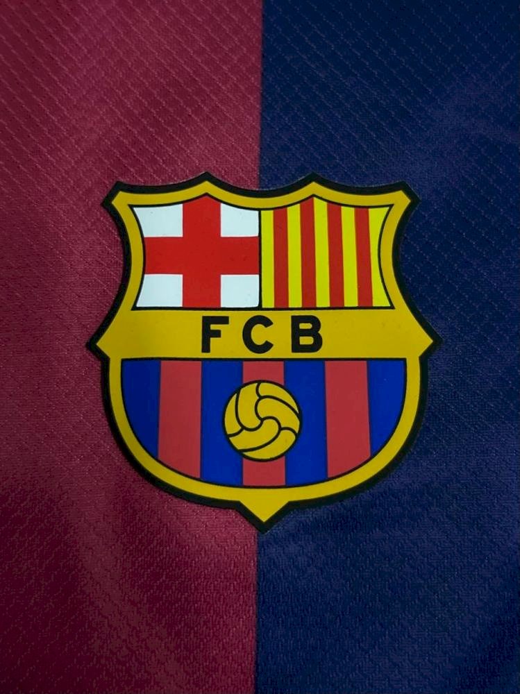 برشلونه يتوج ببطولة  الدورى الإسباني بعد فوزه على اسبانيول