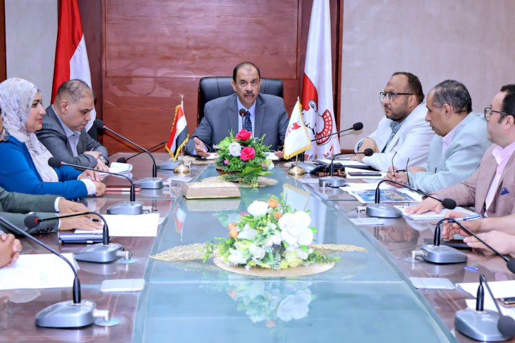 محافظ سوهاج يتابع الموقف التنفيذي لمشروع الصرف الصحي بقلفاو