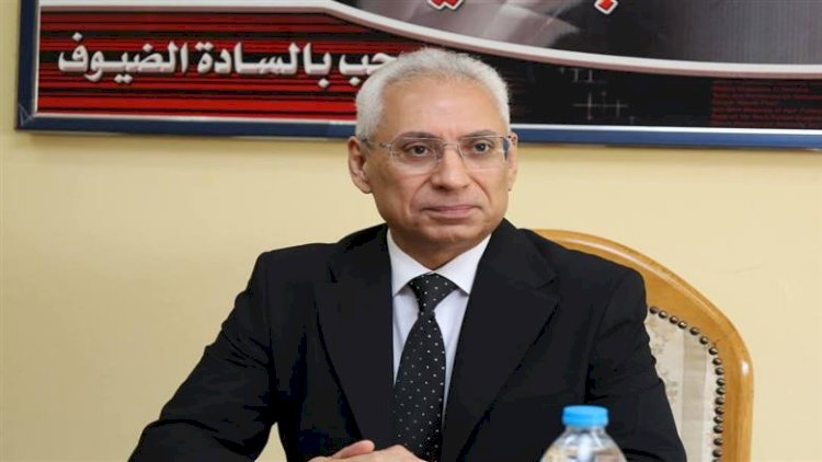 رئيس جامعة المنيا يستعرض الرؤية المستقبلية لتطوير الأداء البحثي للكليات