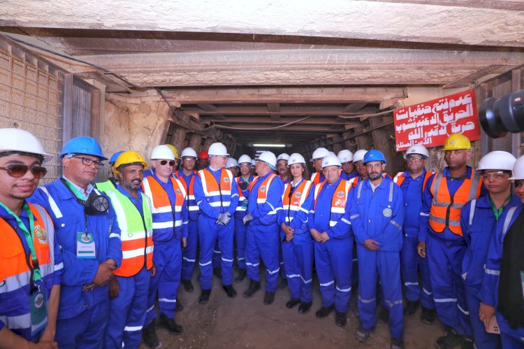 بدوي والزملوط واعضاء مجلس النواب يتفقدون منجم فوسفات أبو طرطور