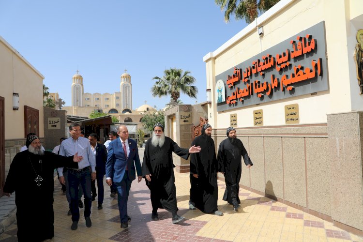 وزير الزراعة يتفقد المزارع والمشروعات الإنتاجية بالإسكندرية