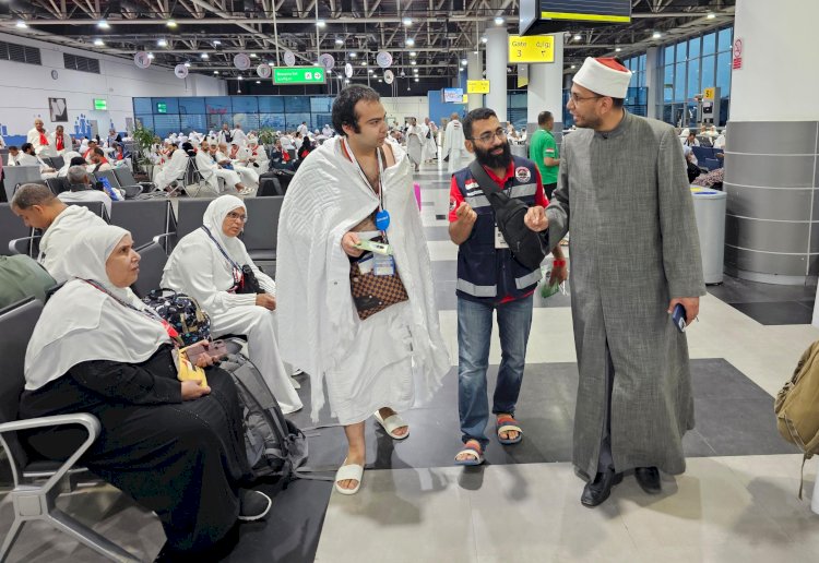 التضامن الاجتماعي تواصل تفويج حجاج الجمعيات الأهلية إلى الأراضي المقدسة