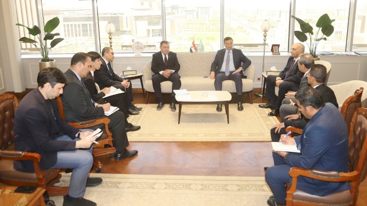 وزير الزراعة يستقبل وفداً من مجلس الوزراء بجمهورية أوزبكستان