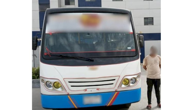 ضبط قائد أتوبيس قام بالسير عكس الإتجاه بالقاهرة