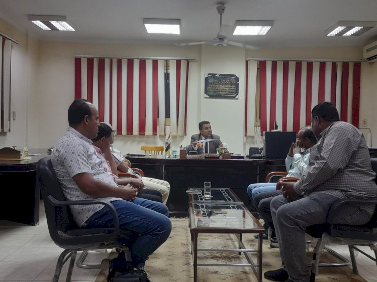 رئيس مدينة الطود يعقد الاجتماع الأول له بمجرد تولي المنصب