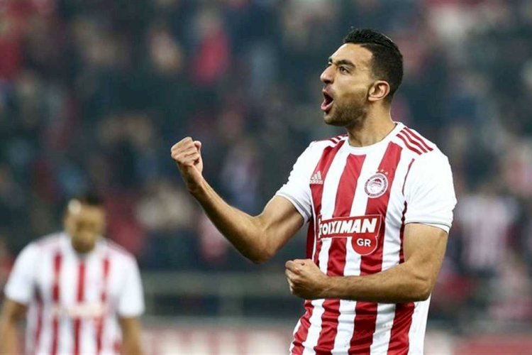 إيقاف أحمد حسن كوكا 4 مباريات في الدوري الفرنسي لرفضه دعم المثلية