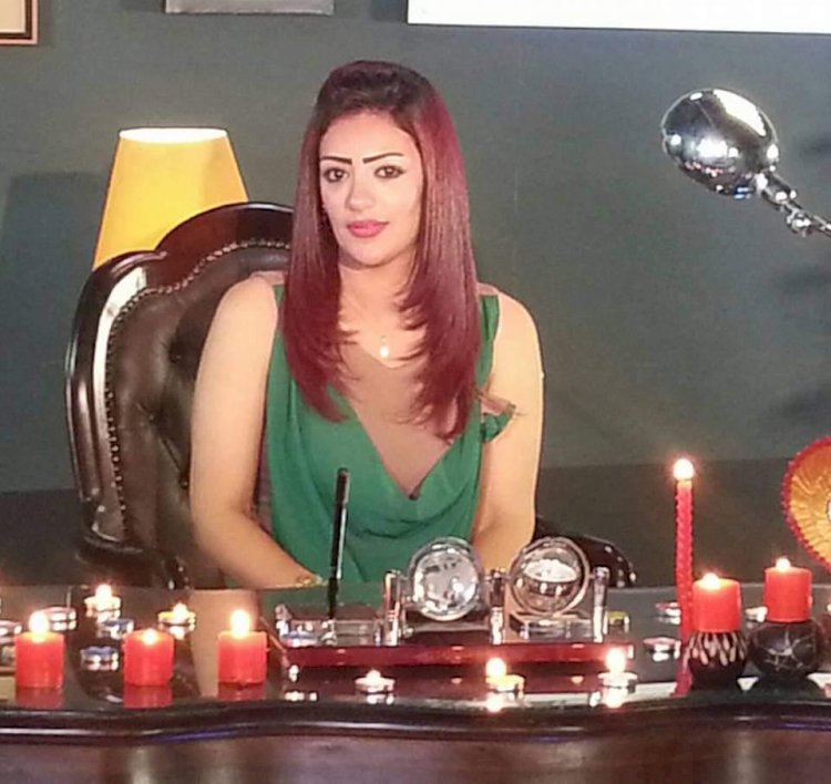 الفنانة الكوميدية دهب تهنىء جمهورها والشعب المصري بعيد الاضحى المبارك