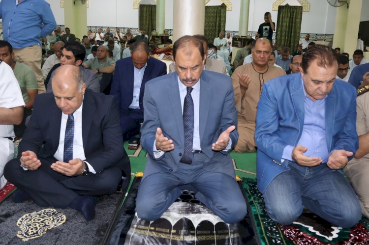 محافظ سوهاج يؤدي صلاة عيد الأضحى المبارك بمسجد "الشرطة" بمدينة ناصر