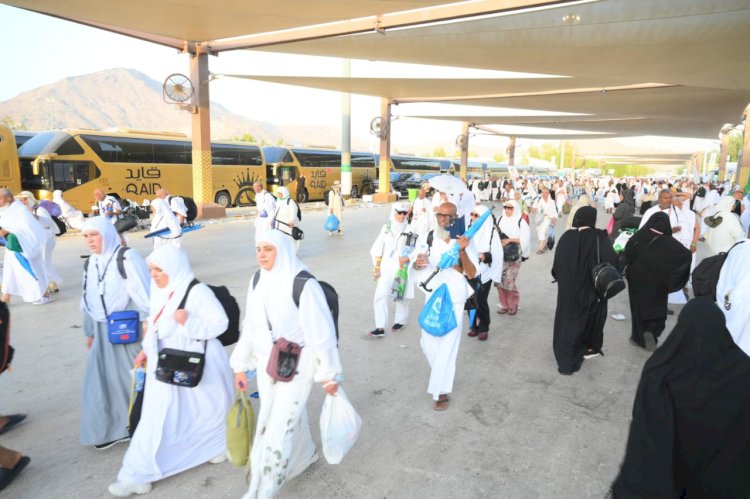 حجاج الجمعيات الأهلية يواصلون أداء المناسك ويرمون جمرة العقبة الكبرى