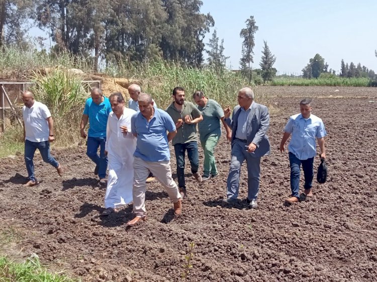 مدير الإصلاح الزراعي يتفقد أنشطة الهيئة والجمعيات بمحافظة الدقهلية