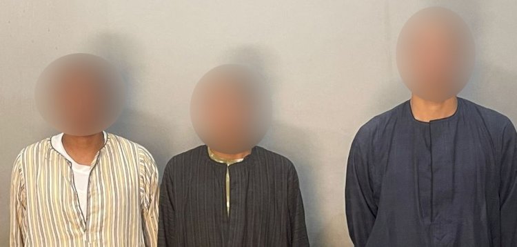 حقيقة فيديو قيام 3 مواطنين بتوقيف توك توك تحت تهديد السلاح بأسيوط