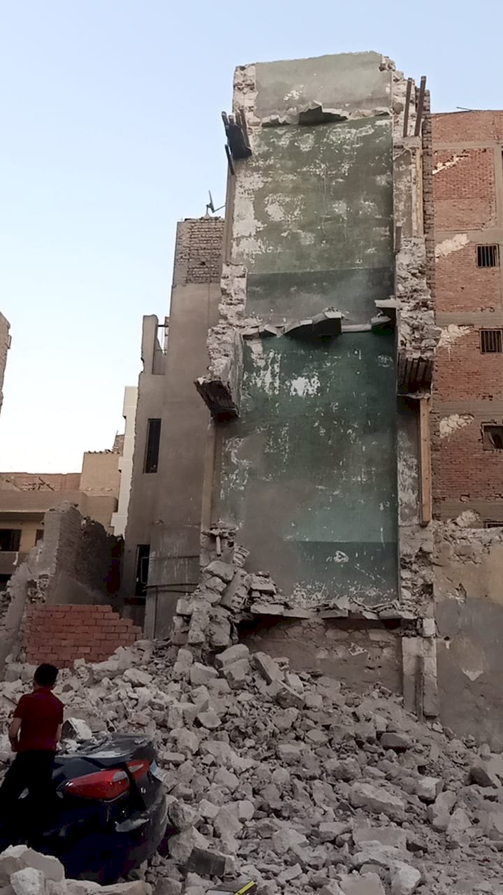 محافظ المنيا يوجه بسرعة التعامل مع انهيار جزئي لعقار بشارع الحسيني