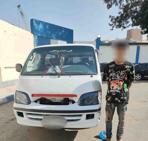 ضبط سائق ميكروباص قام بحركات إستعراضية بمنطقة المقطم بالقاهرة