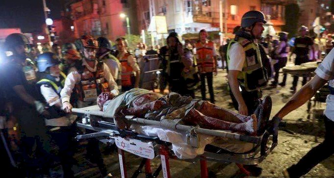 ثلاثة قتلي وإصابة أكثر من 14 إسرائيليا في الرشقة الأولي من الصواريخ الإيرانية