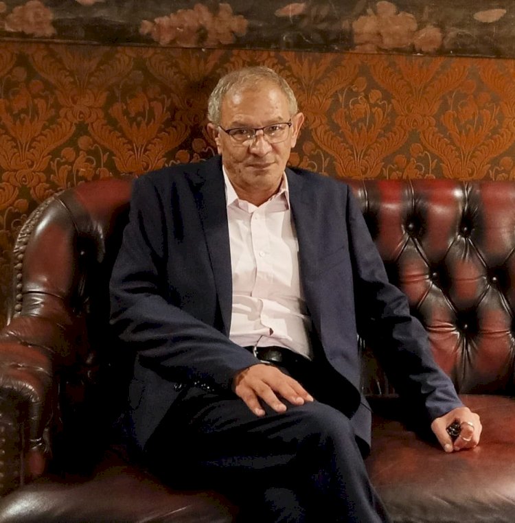 القرصان جديد الأديب والمترجم حسام أبو سعده