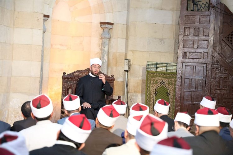 وزير الأوقاف يتفقد مسجد وضريح الإمام الليث بن سعد بالقاهرة