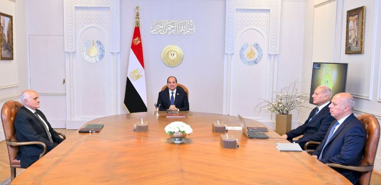 السيسي يؤكد ضرورة مواصلة العمل على تعزيز الخدمات المقدمة من جانب صندوق الشهداء