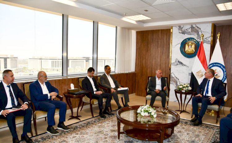 تعاون بين  البترول ومجموعة السويدي إليكتريك