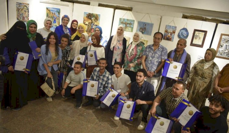 قصور الثقافة تفتتح معرض تجربة شخصية بالمنيا ضمن مشروع المعارض الطوافة
