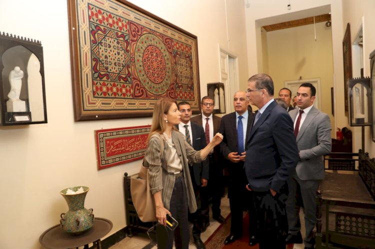 وزير الزراعة يصطحب مدير مكتب اليونسكو في جولة بالمتحف الزراعي بالقاهرة