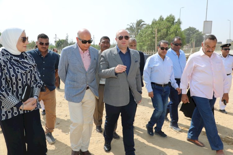 محافظ بنى سويف يتفقد الموقف التنفيذي لمشروع المرسى السياحى