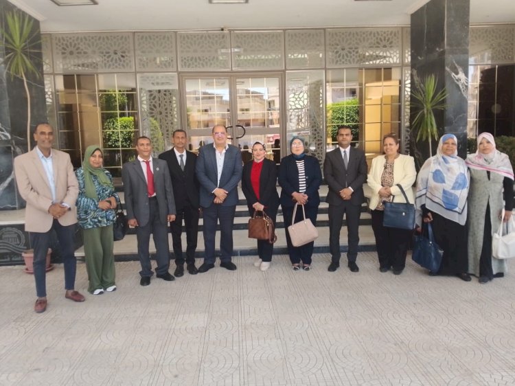 محافظ قنا يستقبل أمناء مبادرة نقلة نوعية التابعة للهيئة العامة للاستعلامات