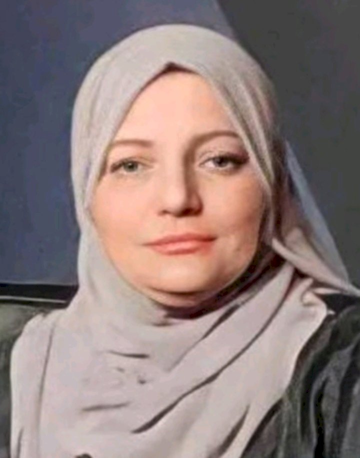 إحلم وحاذر .. شعر سحر جمال الدين محمد