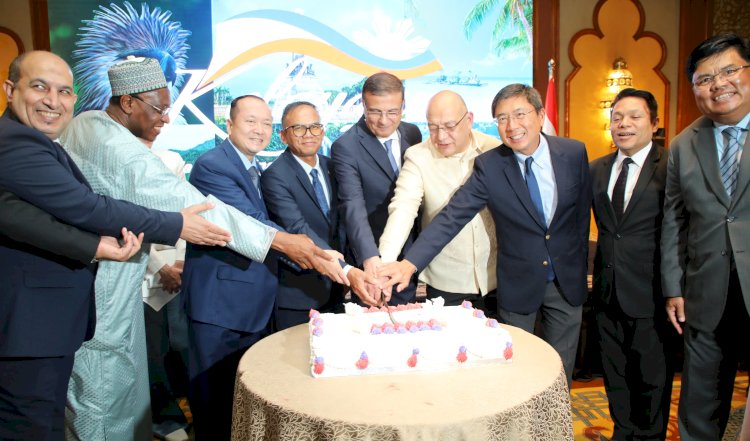 وزير الزراعة يشارك في اليوم الوطني لدولة الفلبين