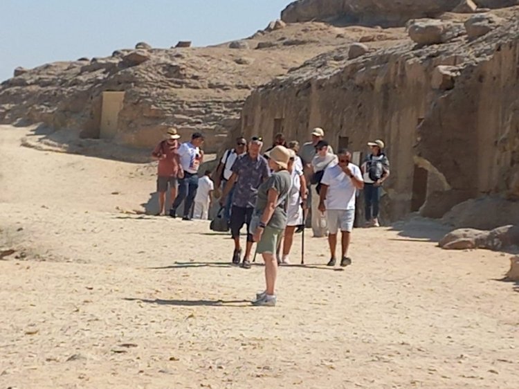 محافظ المنيا: توافد أفواج سياحية لزيارة المناطق الأثرية مع بداية الموسم الجديد