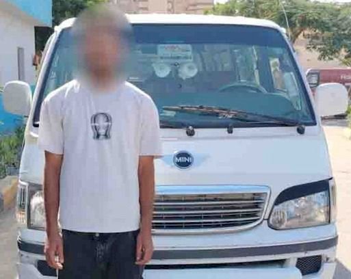 نكشف فيديو قيام سائق ميكروباص تعاطى المخدرات اثناء سيره بالجيزة