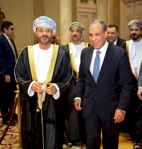 وزير الخارجية يستقبل نظيره العُماني ويترأسان أعمال اللجنة المشتركة بالقاهرة