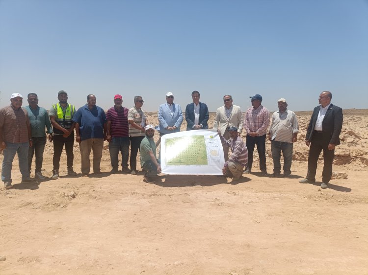 وزير الزراعة يتفقد أعمال حصر الأراضي الصحراوية بمنطقة العميد بالعلمين