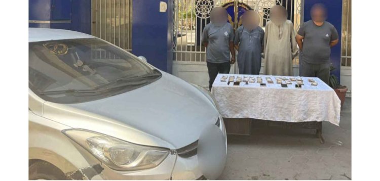 ضبط 4 أشخاص بالقاهرة استولوا على مبلغ مالى من أجنبي