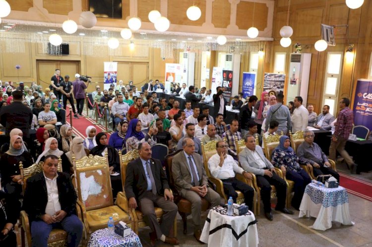 محافظ المنيا يُدشّن مبادرة إعداد الشباب لسوق العمل لتأهيل 1000 شاب وفتاة