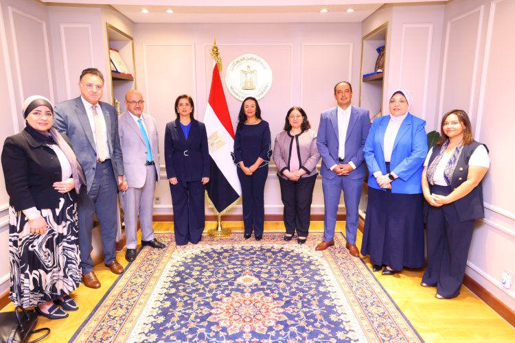 وزيرة التضامن تستقبل المدير الإقليمي لمنظمة الصحة العالمية لشرق المتوسط