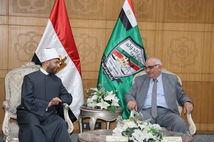 وزير الأوقاف يهتئ المستشار مدكور برئاسته هيئة قضايا الدولة