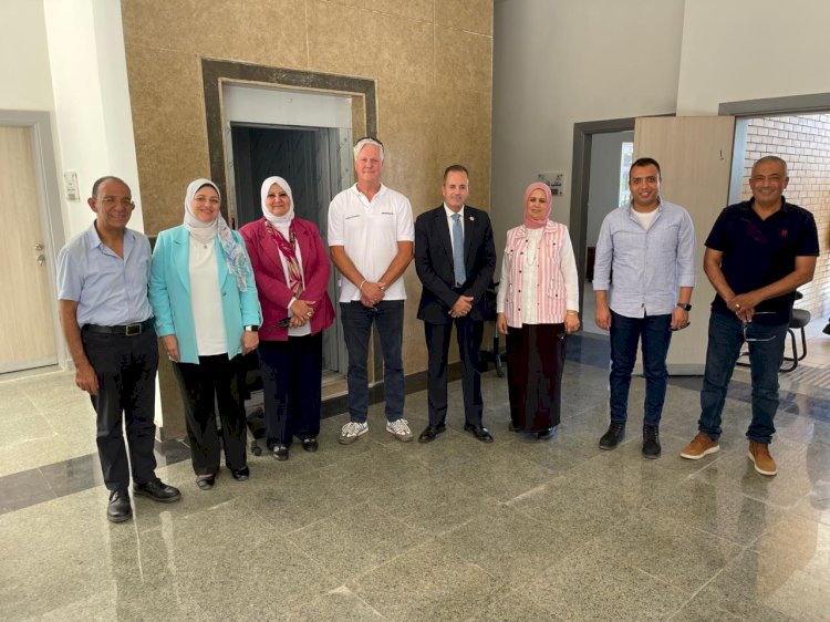 وفد شركة أوتوبوك الألمانية يزور مواقع مراكز التجميع صناعة الأطراف الصناعية