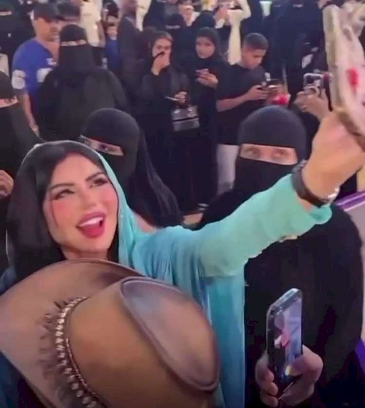 حليمة بولند تخطف الأضواء في مهرجان أبها.. استقبال جماهيري حاشد