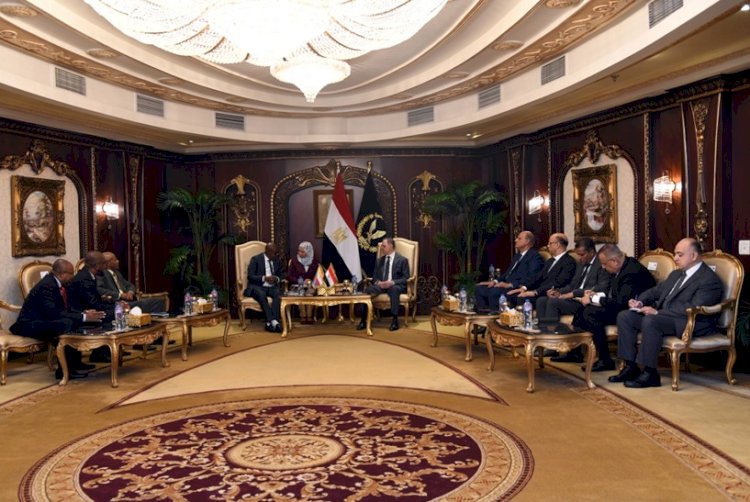 وزيراالداخلية المصري وجمهورية القُمر المُتحدة يبحثان التعاون في المجالات الامنية المختلفة