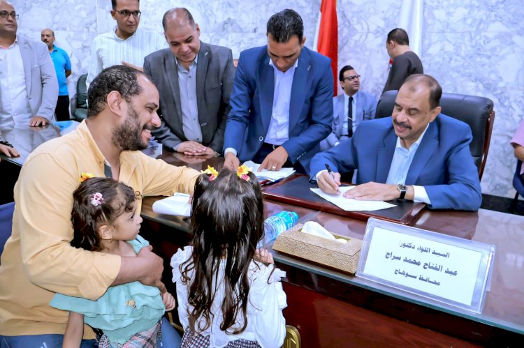 سراج  يحل مشاكل السوهاجيين في اللقاء الجماهيري الأسبوعي