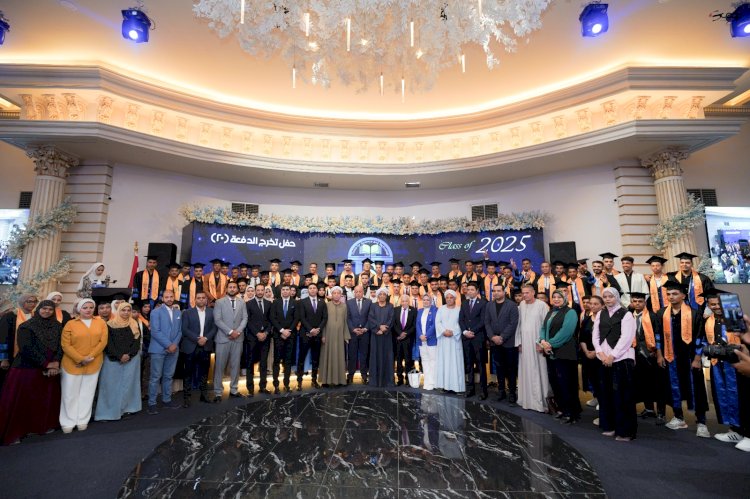 حفل تخرج الدفعة العشرون لأكاديمية طيبة للعلوم والتكنولوجيا