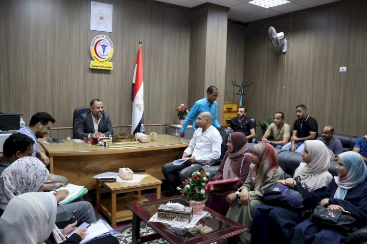 اجتماع ا.د. حجاجى منصور : مع هيئة التمريض لبحث أليات الجودة ومكافحة العدوى