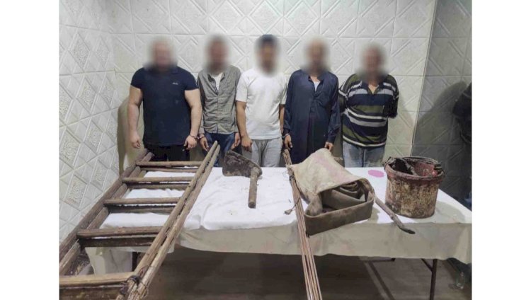 ضبط 5 أشخاص لقيامهم بالتنقيب غير عن الآثار بالقاهرة