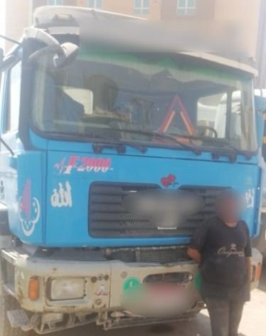 القبض علي سائق لقيامه بإلقاء الخرسانة بالطريق العام بالقليوبية