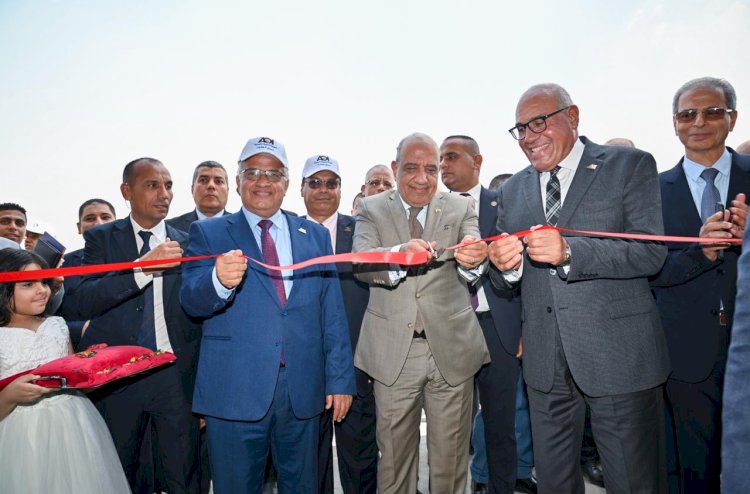 افتتاح خط إنتاج أبراج كهرباء الجهد العالي والفائق بالعربية للتصنيع