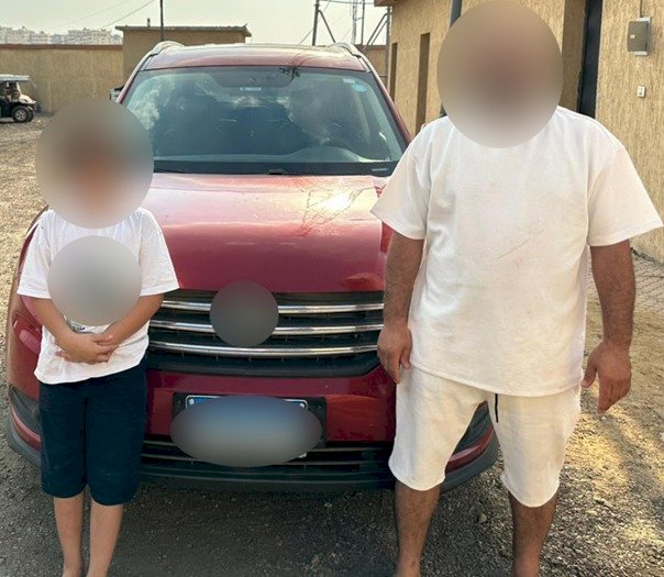 القبض علي طفل لقيادته سيارة ملاكى بالقاهرة