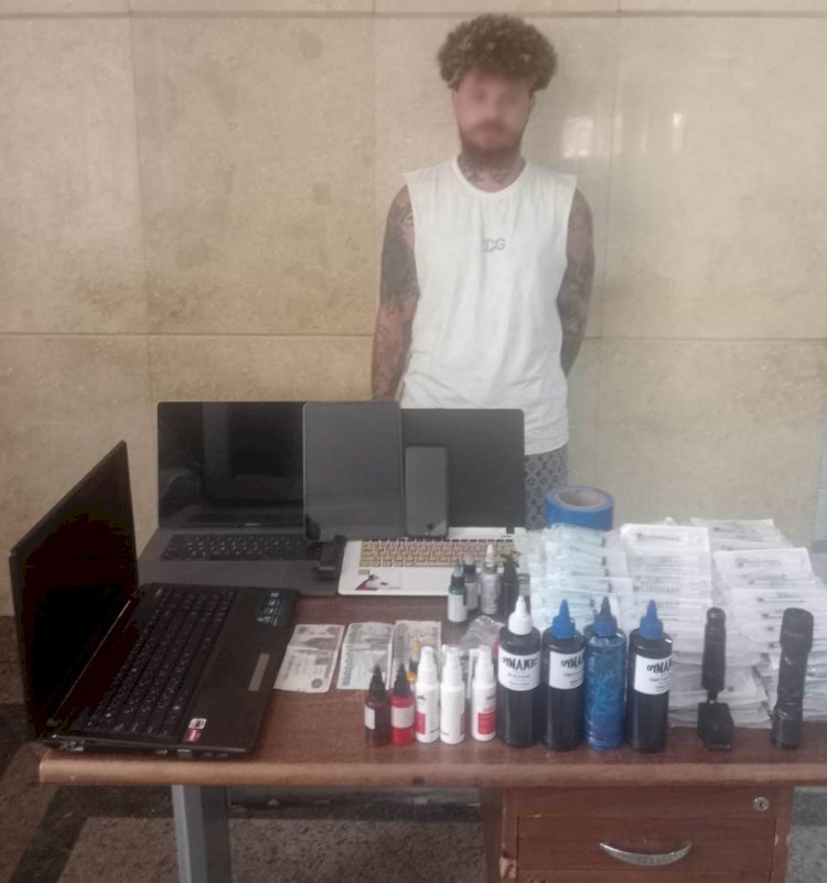 ضبط بطل فيديو رسم "أوشام" على أجساد السيدات بصورة خادشة للحياء بالقاهرة