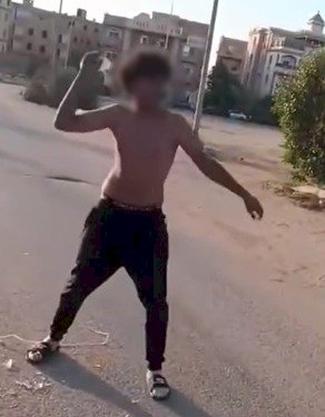 نكشف فيديو تعدى ابن على والده  وأسرته بالجيزة