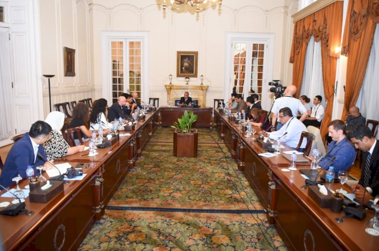 وزير الخارجية يستعرض محددات الموقف المصرى من التطورات الإقليمية مع ممثلي وسائل الإعلام الأجنبية